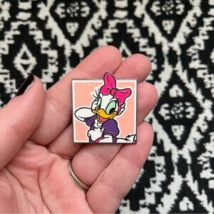 Disney Parks Mickey & His Pals Mystery Blind Box Pin - Daisy Duck